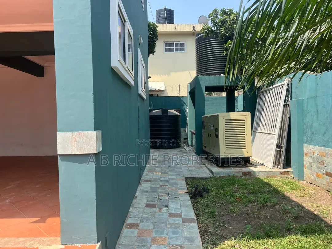 8bdrm Mansion in Ab Richie Properties, Tseaddo for rent