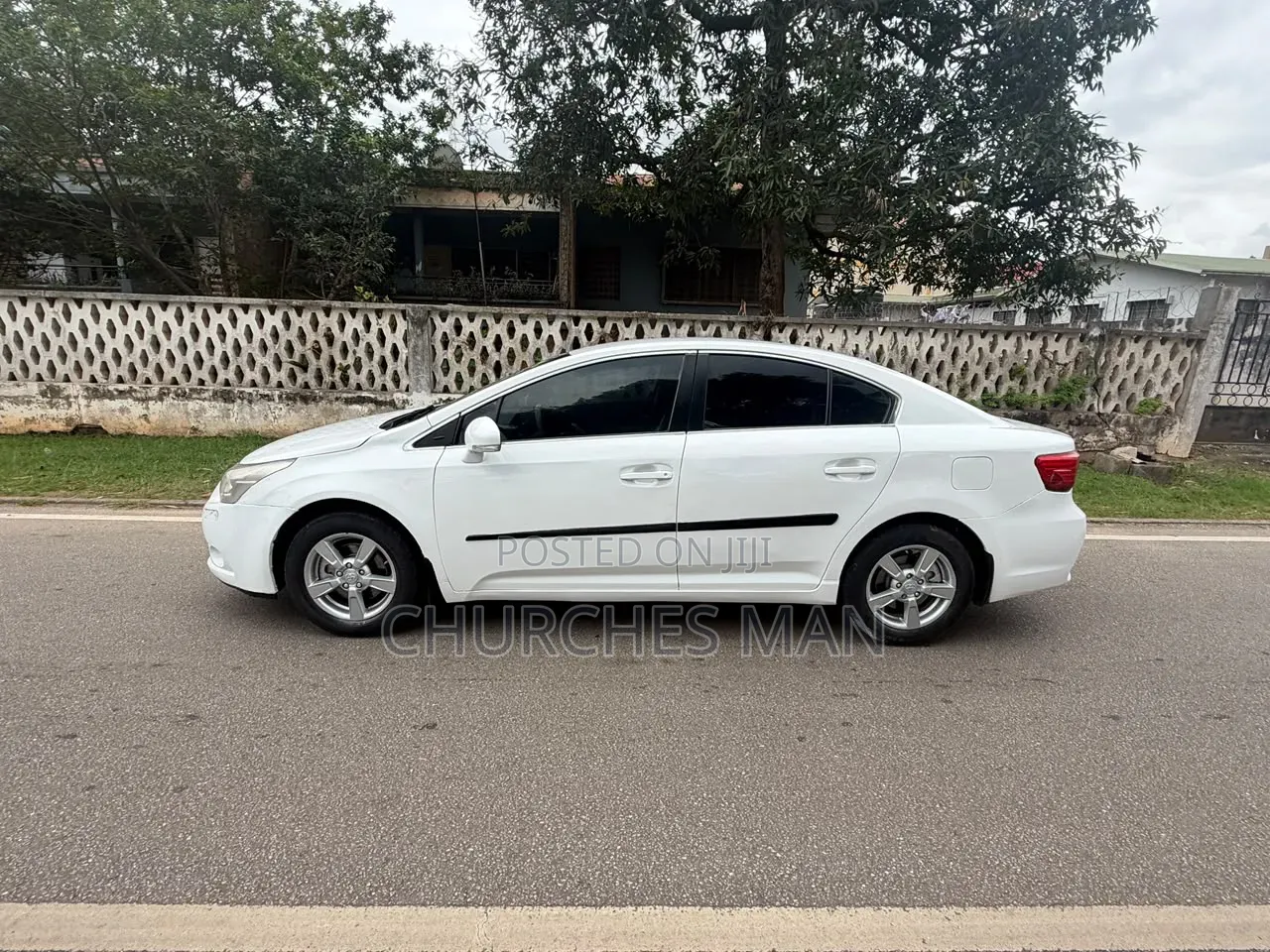 Toyota Avensis 2015 White
