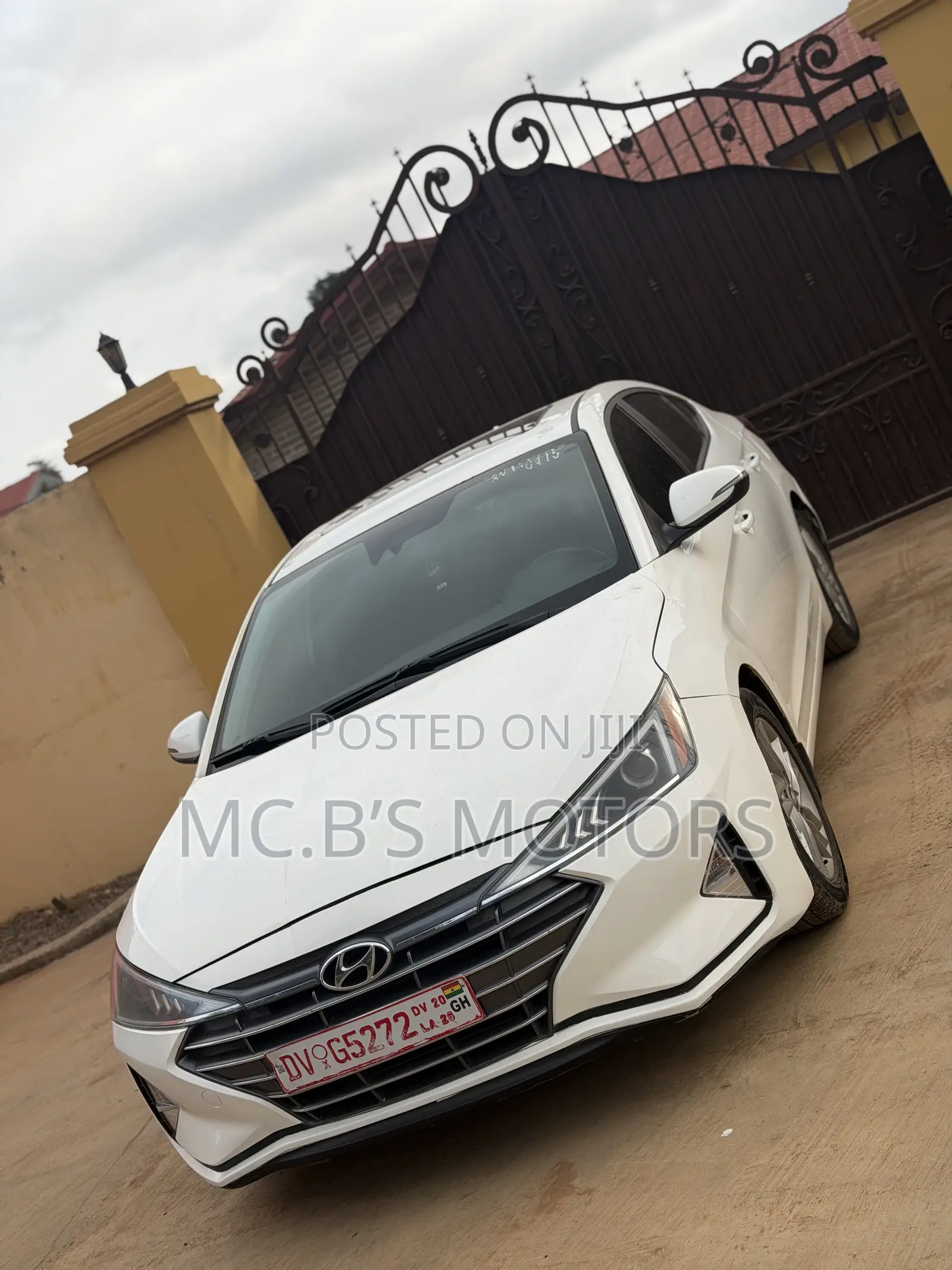 Hyundai Elantra 2019 White