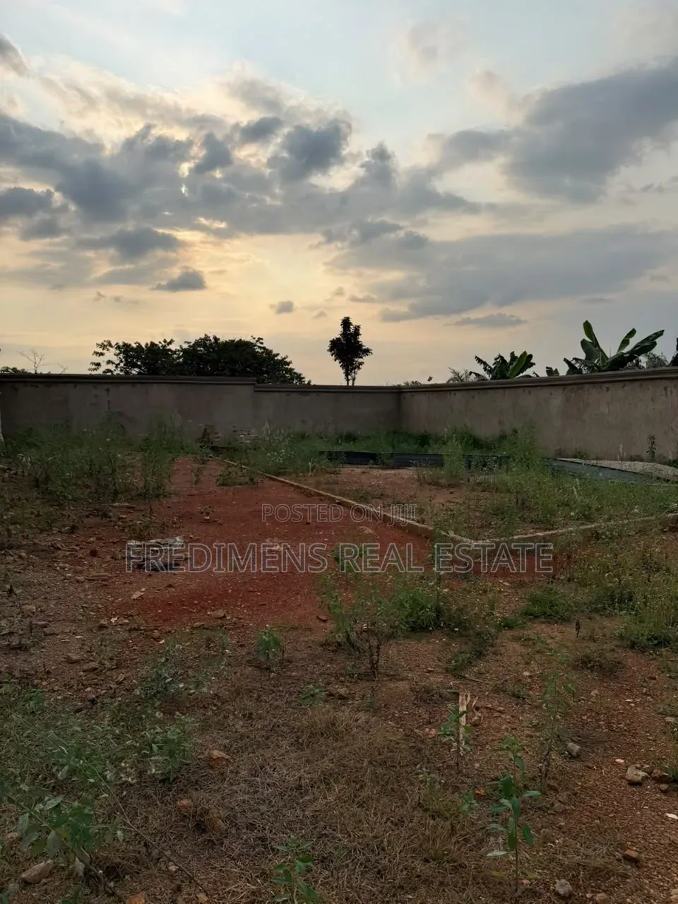 3bdrm House in Fredimens Real, Atwima Kwanwoma for sale