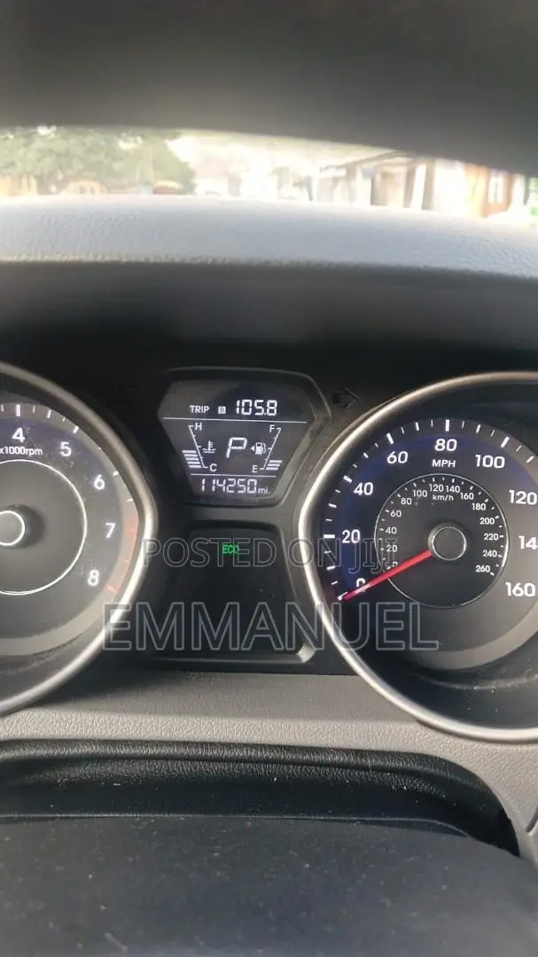 Hyundai Elantra SE Sedan FWD (1.8L 4cyl 6M) 2016 Gray