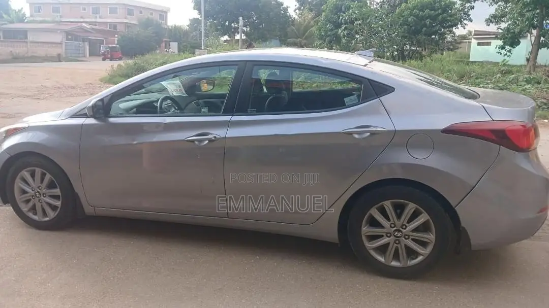 Hyundai Elantra SE Sedan FWD (1.8L 4cyl 6M) 2016 Gray