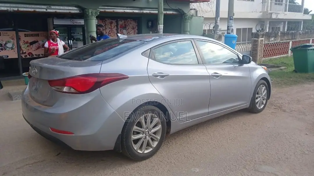 Hyundai Elantra SE Sedan FWD (1.8L 4cyl 6M) 2016 Gray
