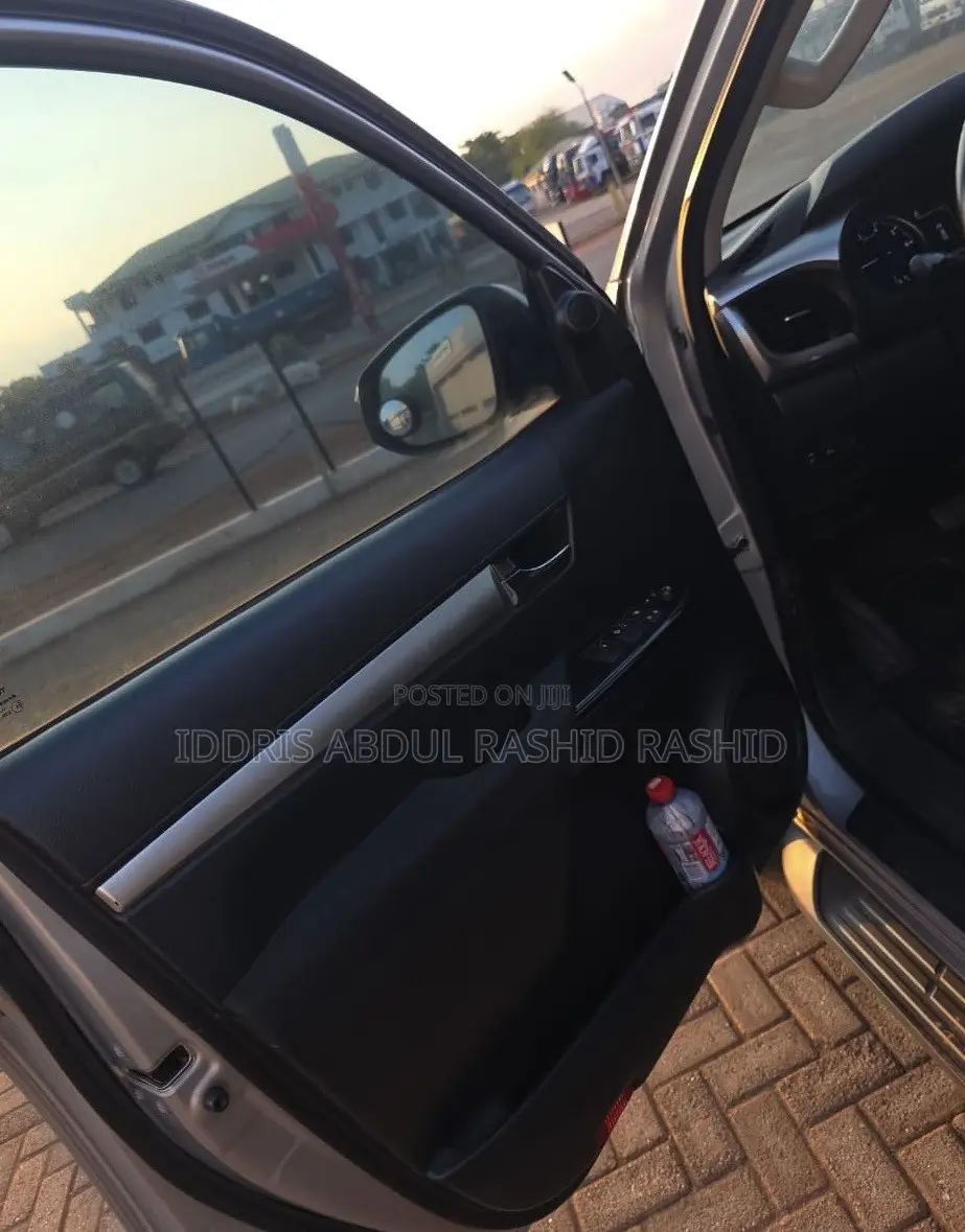 Toyota Hilux 2.4 Diesel 2020 Silver