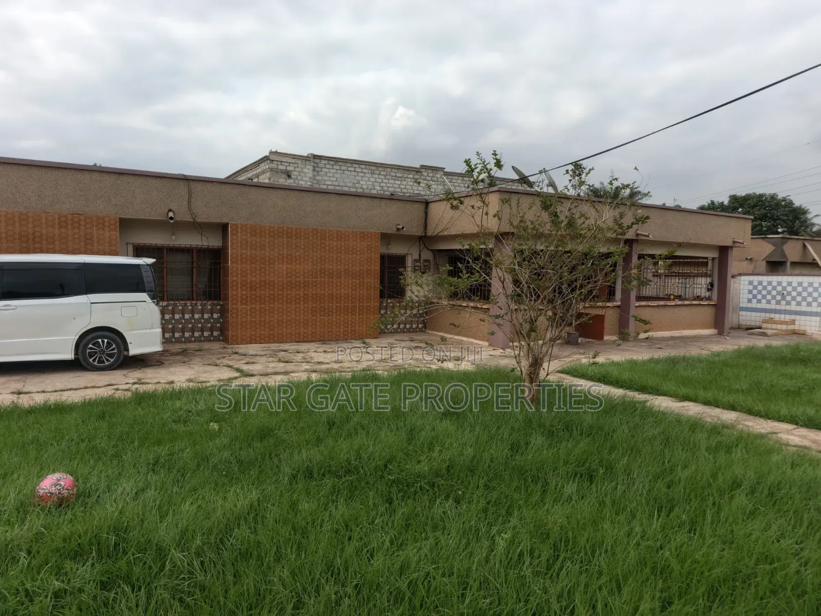 5bdrm House in Near Bantama, Abrepo, Kumasi Metropolitan for sale