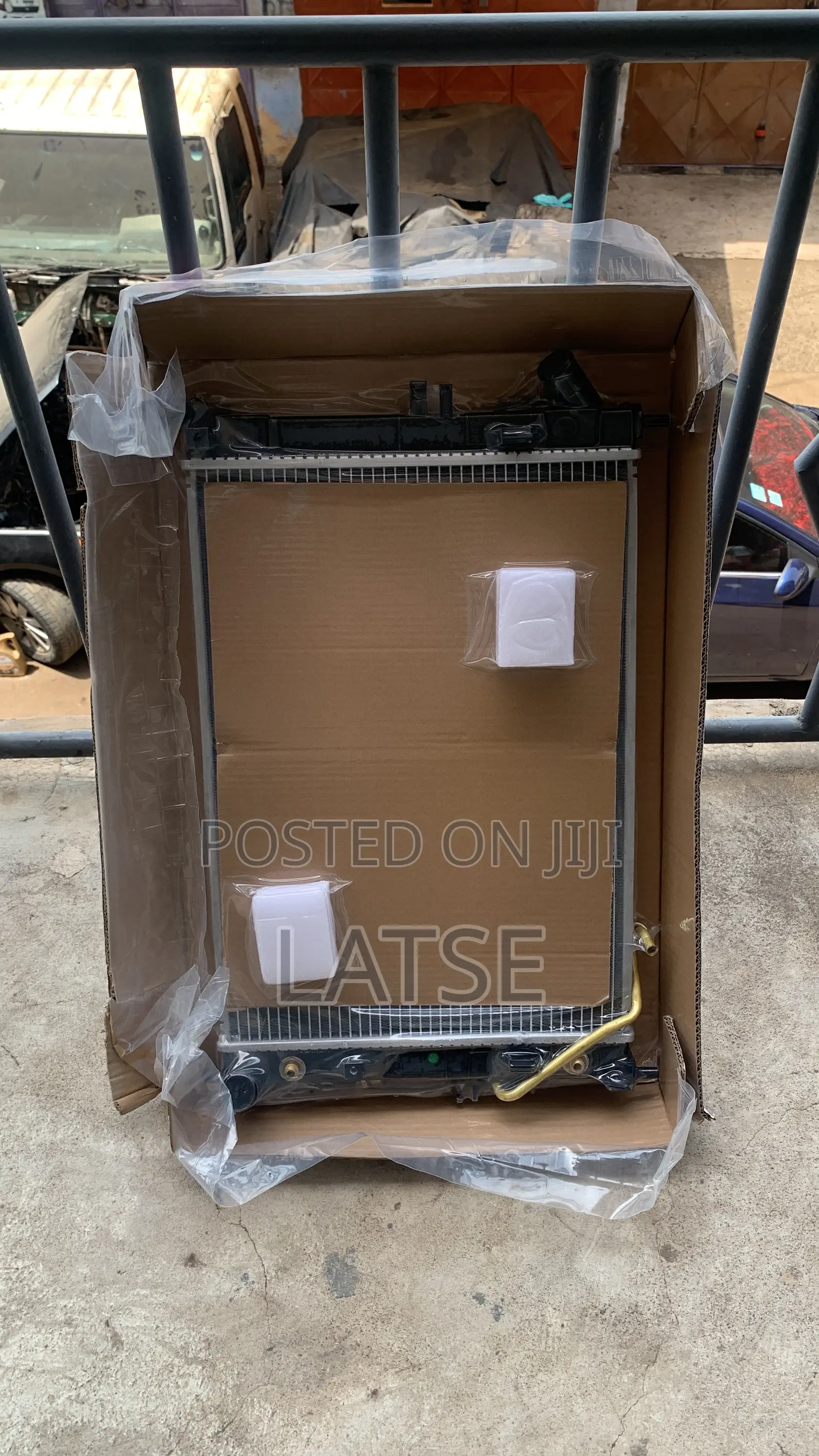 Hyundai Elantra 2016-2019 Kia Forte 2019-2023 Radiator/Water Tank