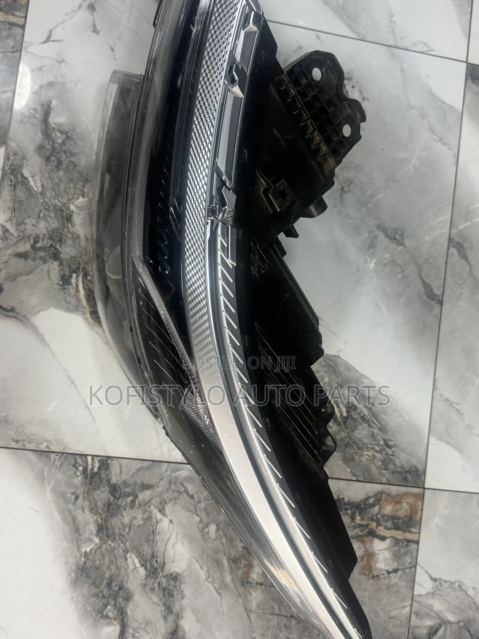 Kia Seltos Headlight