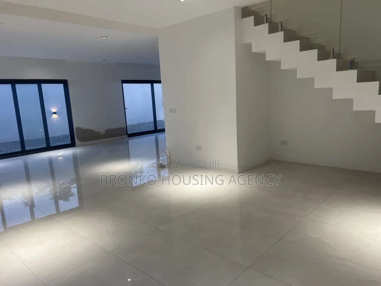 4bdrm Townhouse / Terrace in Bronko Housing, US Embassy Area for rent
