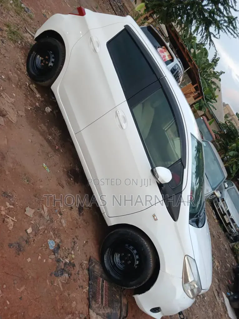 Toyota Vitz 2012 White
