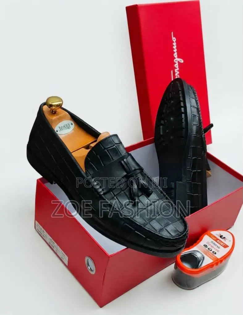 Men's Leather Loafers Shoe(salvatore Ferragamo)