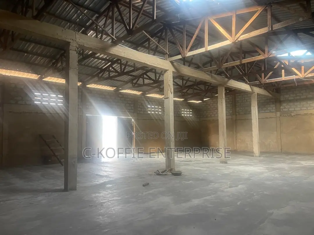 Newly Built 600 SQM Warehouse at Dansoman for Rent