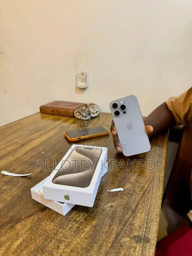 Apple iPhone 15 Pro Max 256 GB Silver