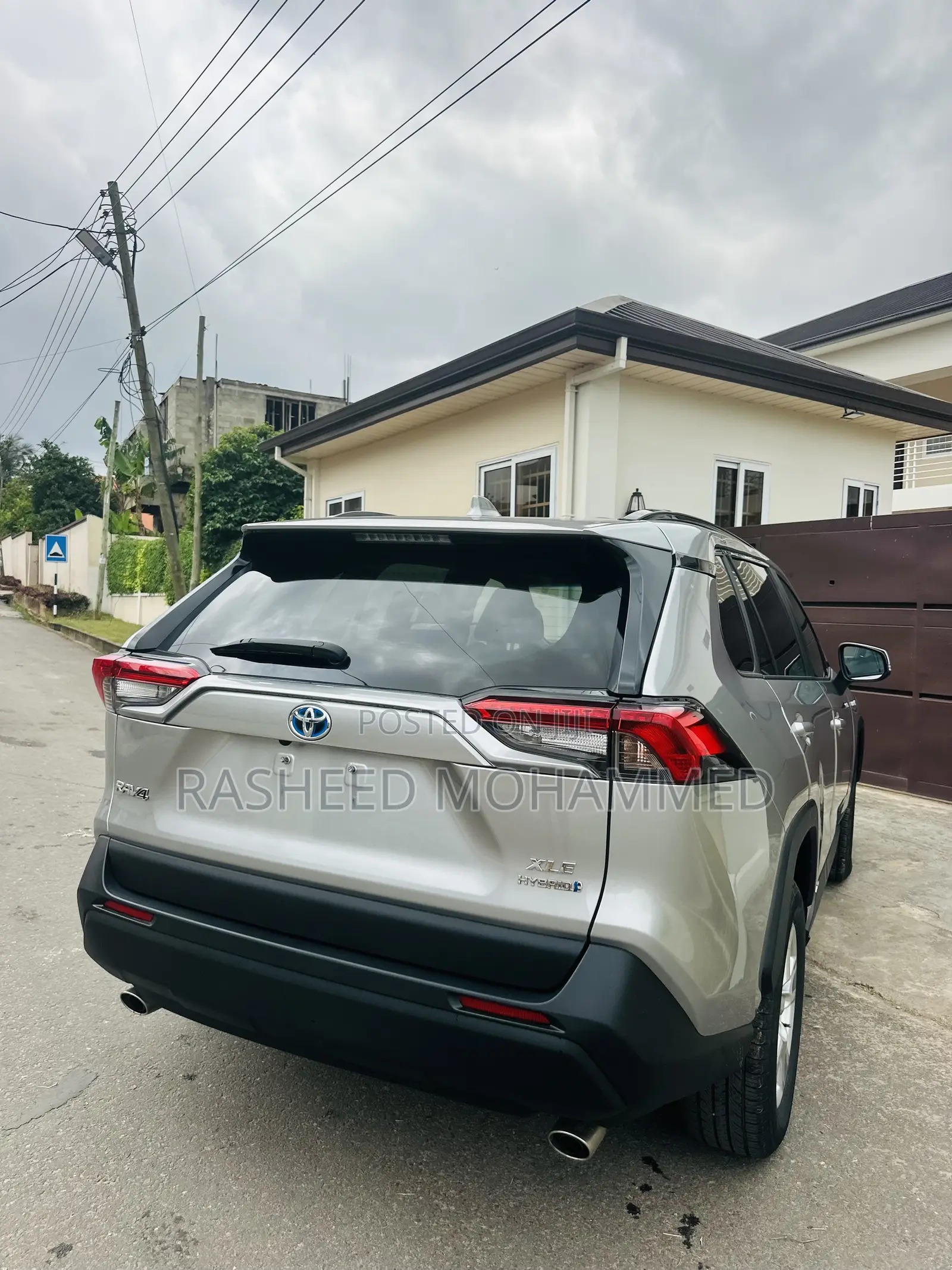 Toyota RAV4 XLE Premium AWD 2020 Silver
