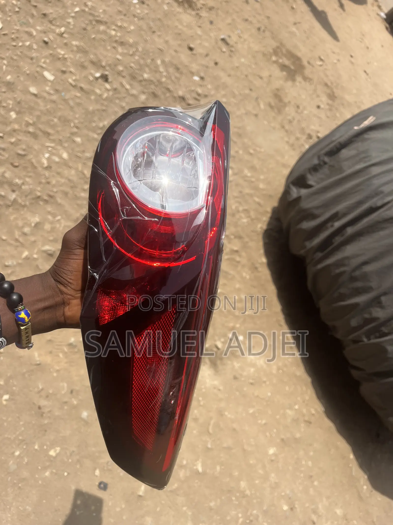 Mazda Cx9 Tail Light Half Led.