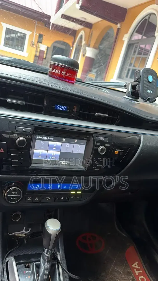 Toyota Corolla 2016 Black