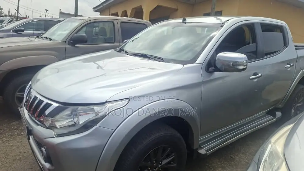 Mitsubishi L200 Double Cab 2.4 154hp 4WD 2017 Silver