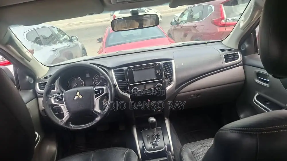 Mitsubishi L200 Double Cab 2.4 154hp 4WD 2017 Silver