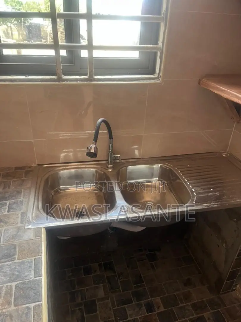 Furnished 1bdrm Apartment in Man No Be God, New Legon for rent