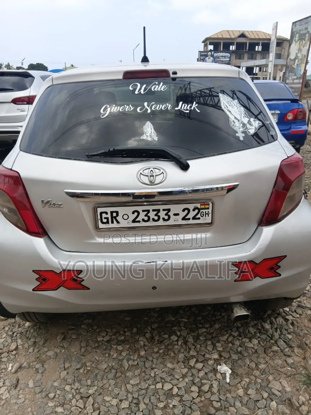 Toyota Vitz 2012 Silver