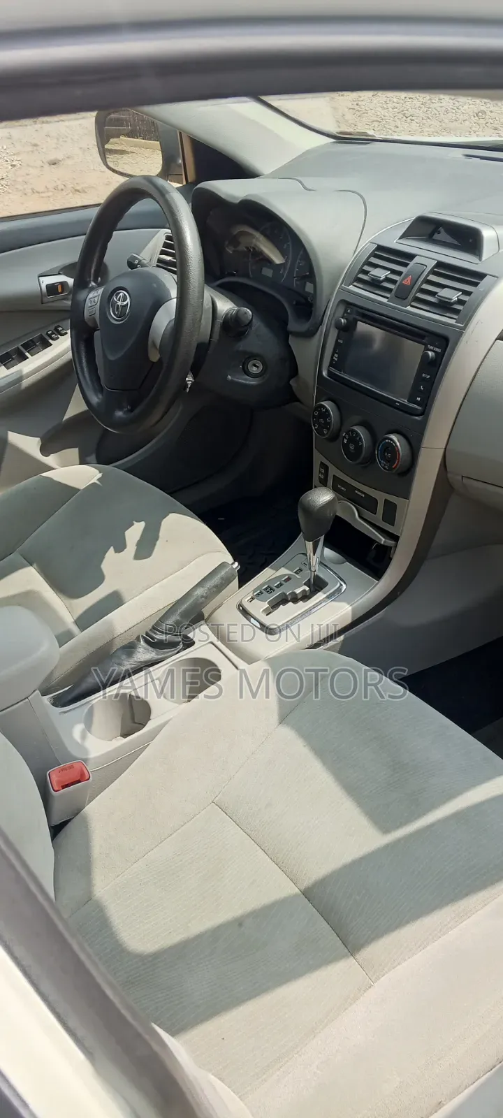 Toyota Corolla 2013 White