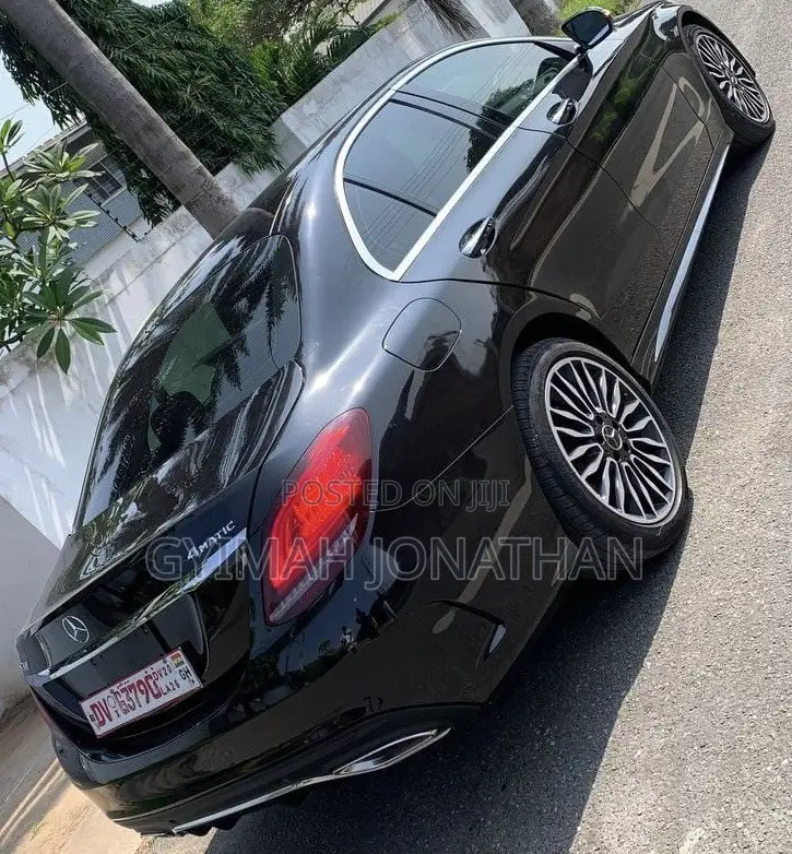 Mercedes-Benz C300 2020 Black