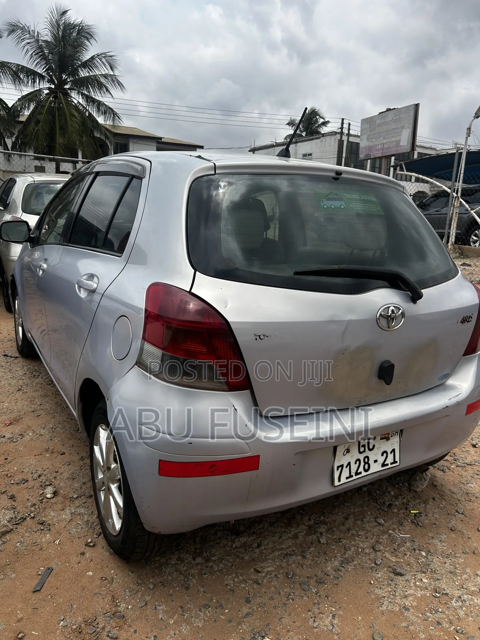 Toyota Vitz 2010 Gray
