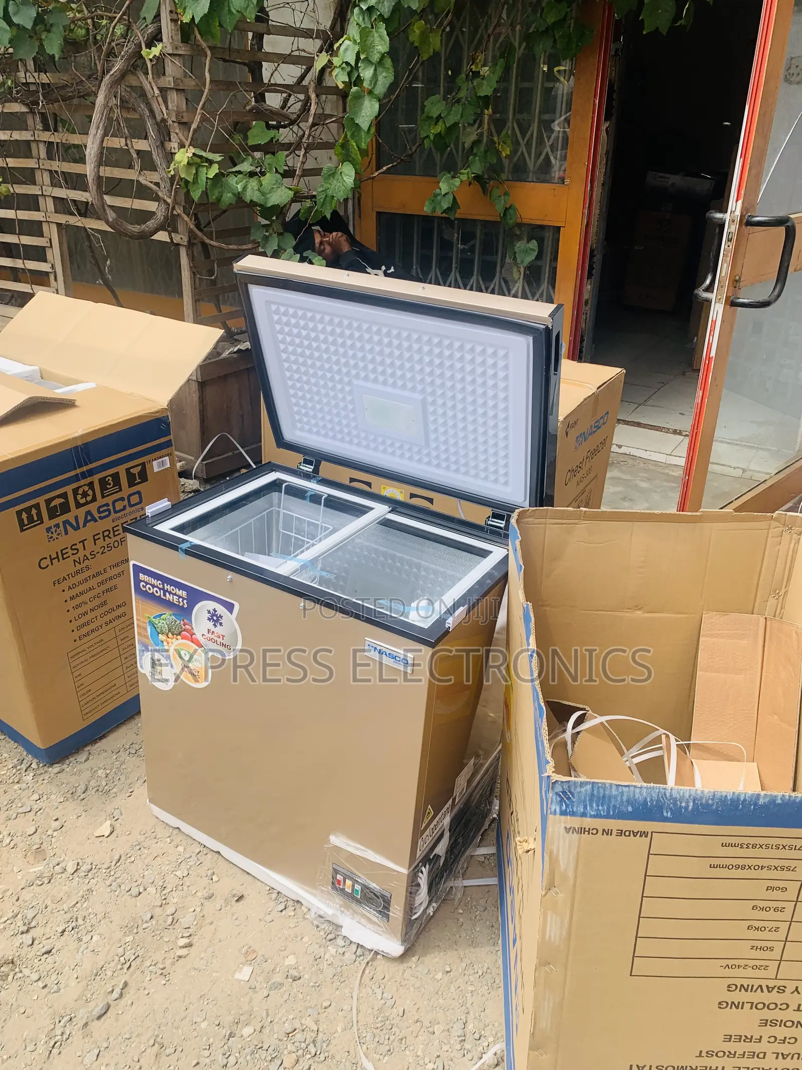 Lovely New Single Door Nasco 150L Chest Freezer (NAS-200FL-G)