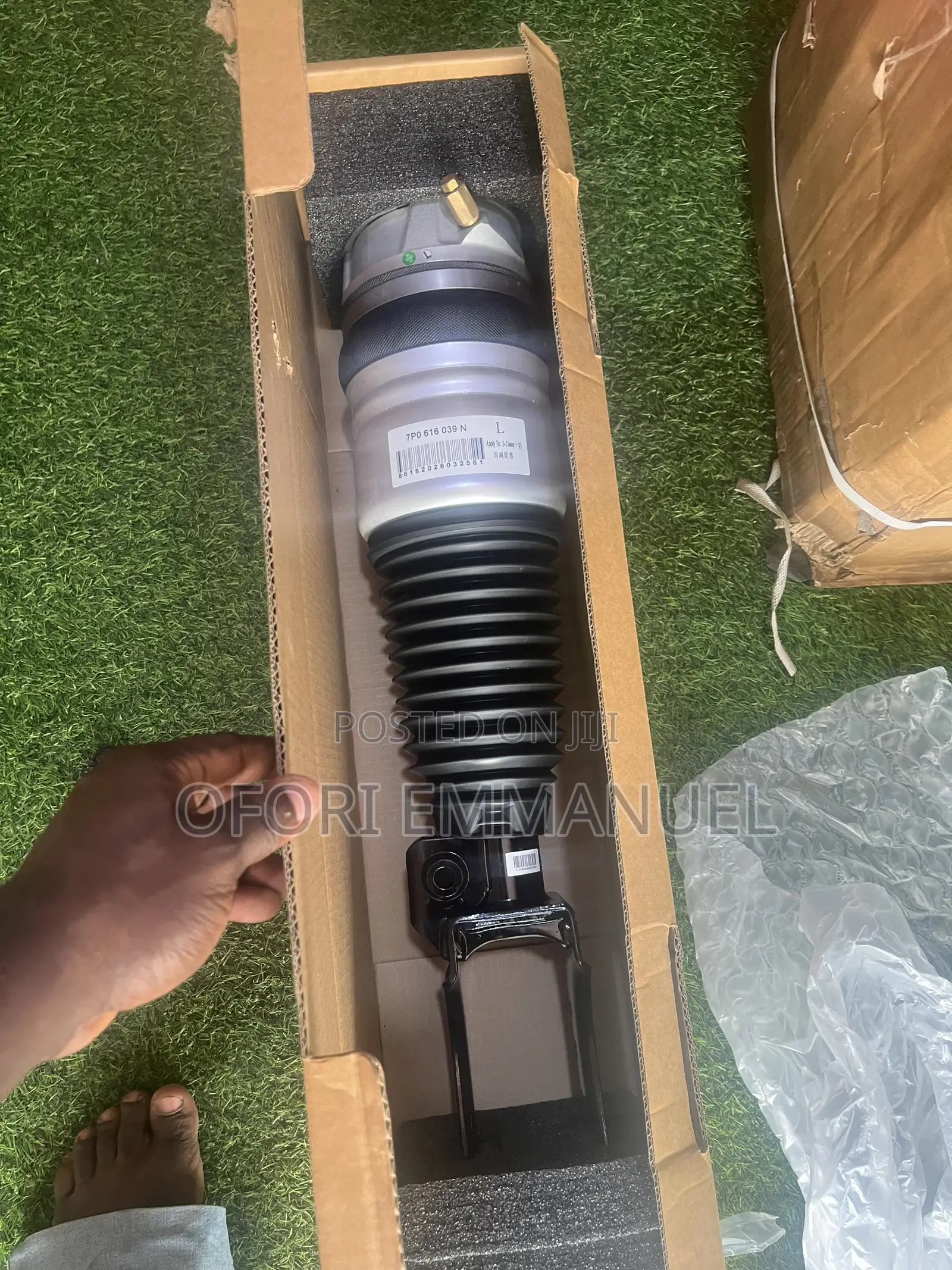 Porsche Cayenne/Audi Q7- Front Shocks 2010-2014