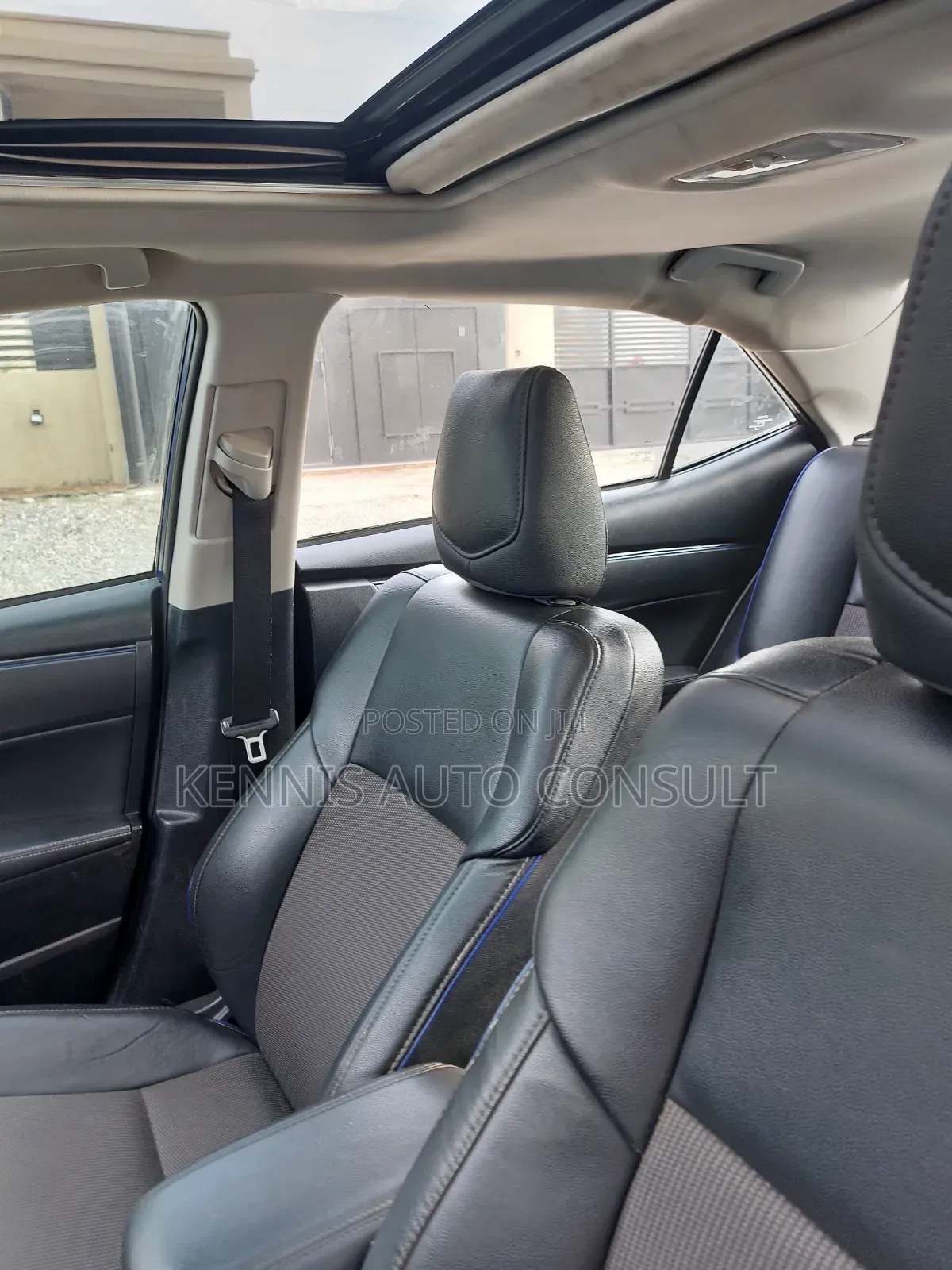 Toyota Corolla 2017 Blue