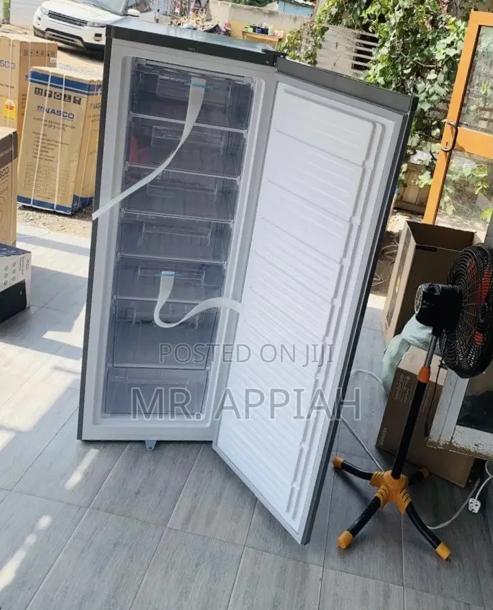 Lovely Design Pearl PUF-370 1 Door Electric Standing Freezer
