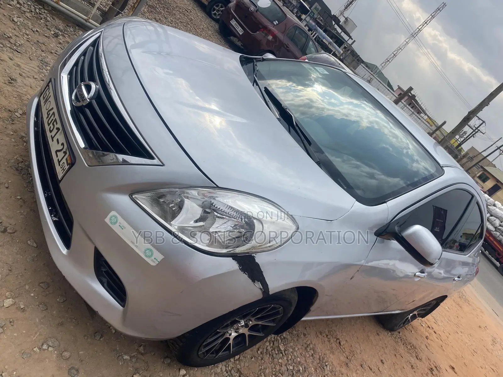 Nissan Versa 2013 Silver