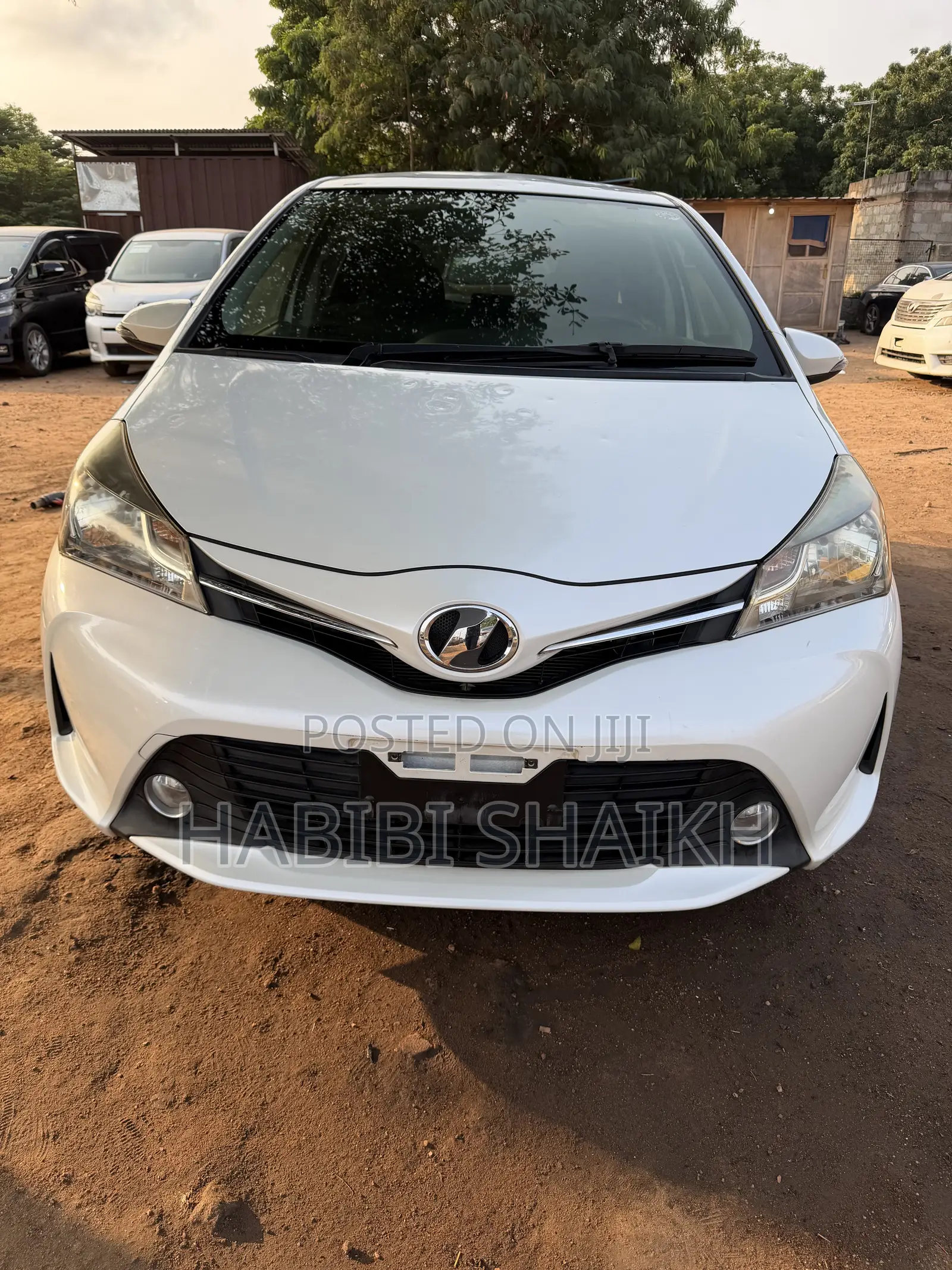 Toyota Vitz 1.3 FWD 5dr 2014 White