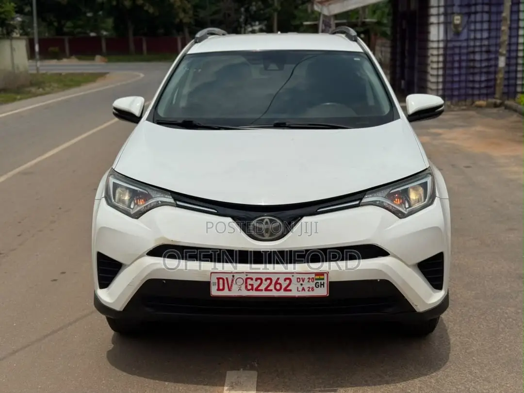 Toyota RAV4 LE AWD (2.5L 4cyl 6A) 2017 White