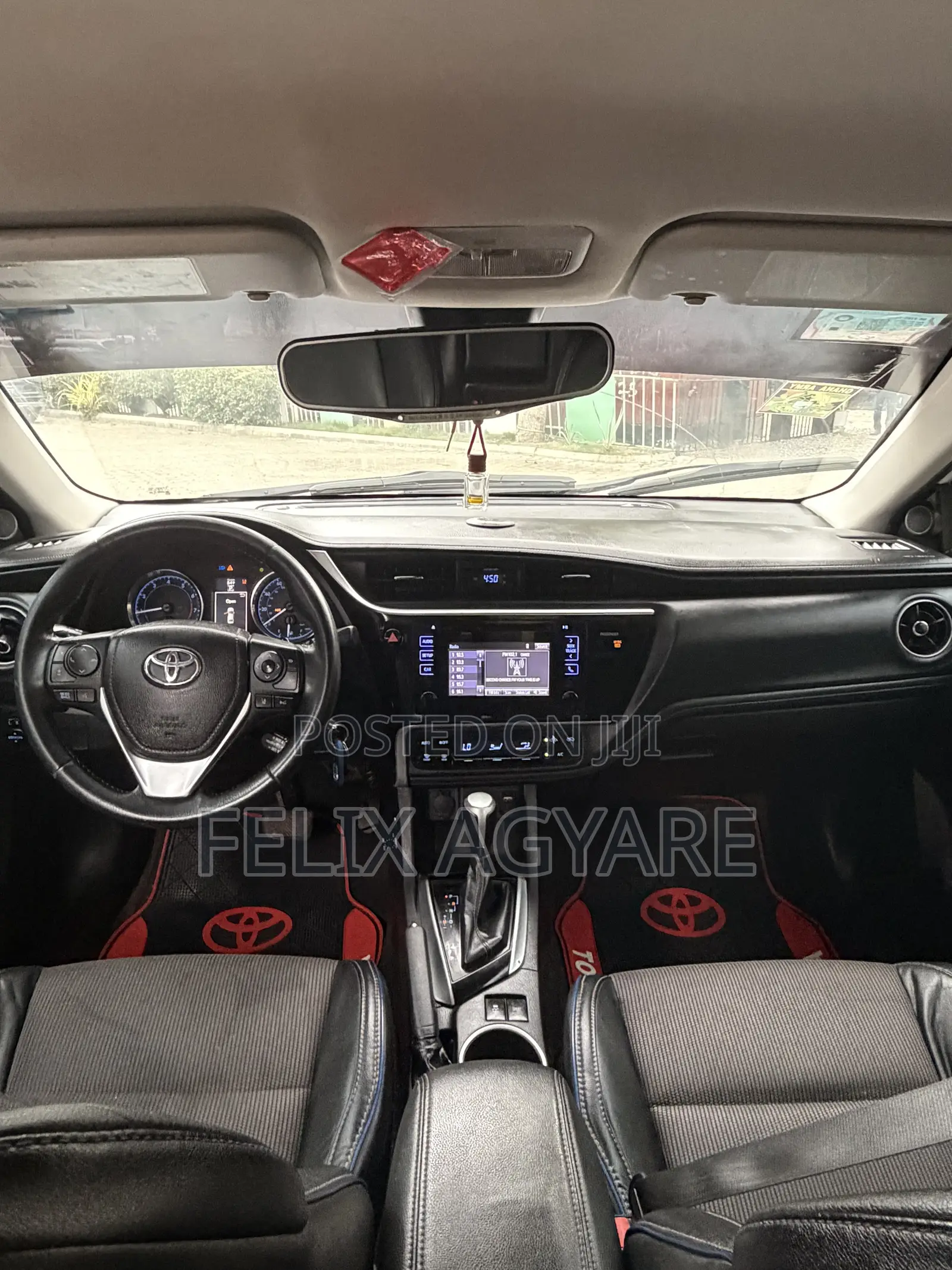 Toyota Corolla SE 4dr Sedan (1.8L 4cyl CVT) 2017 White