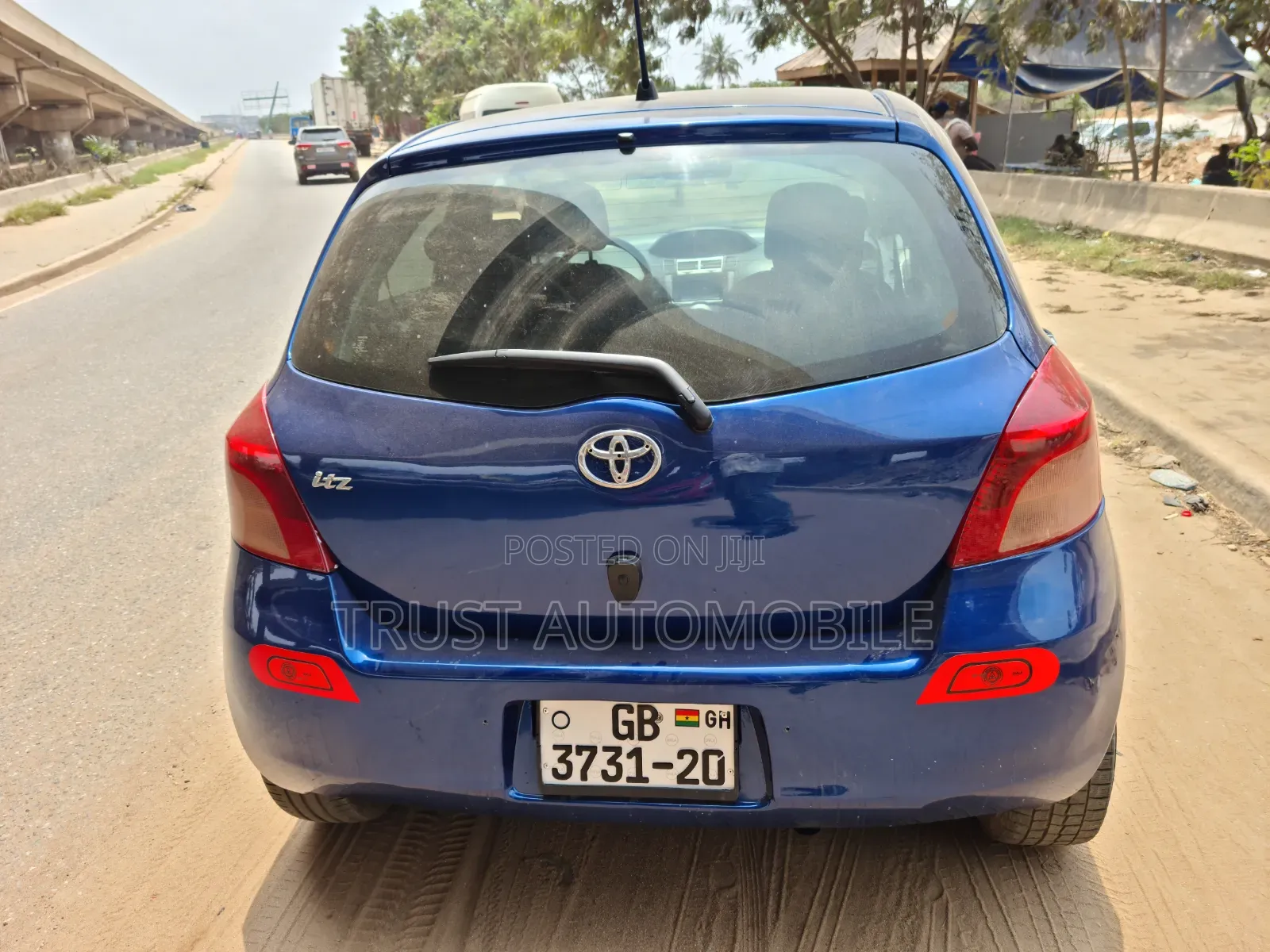 Toyota Vitz 2010 Blue