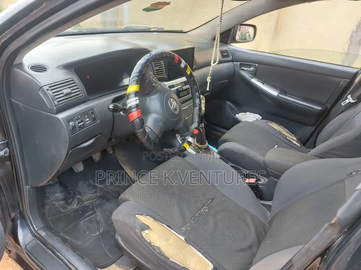Toyota Corolla 2005 Black