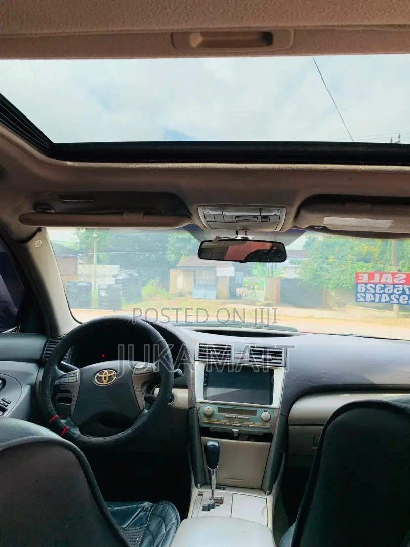 Toyota Camry Hybrid 2010 Red