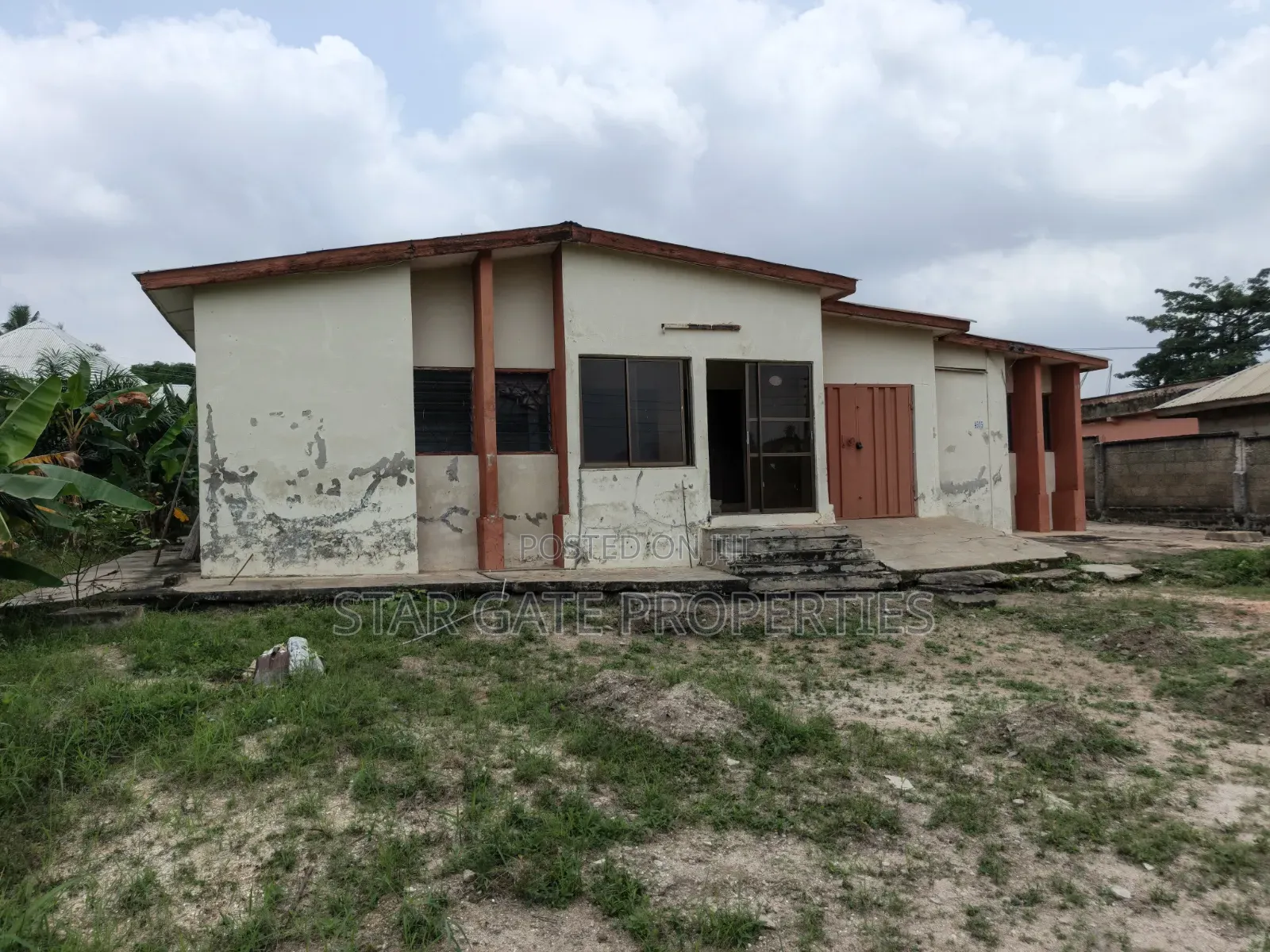 4bdrm House in Antoa Near Kenyasi, Kumasi Metropolitan for sale