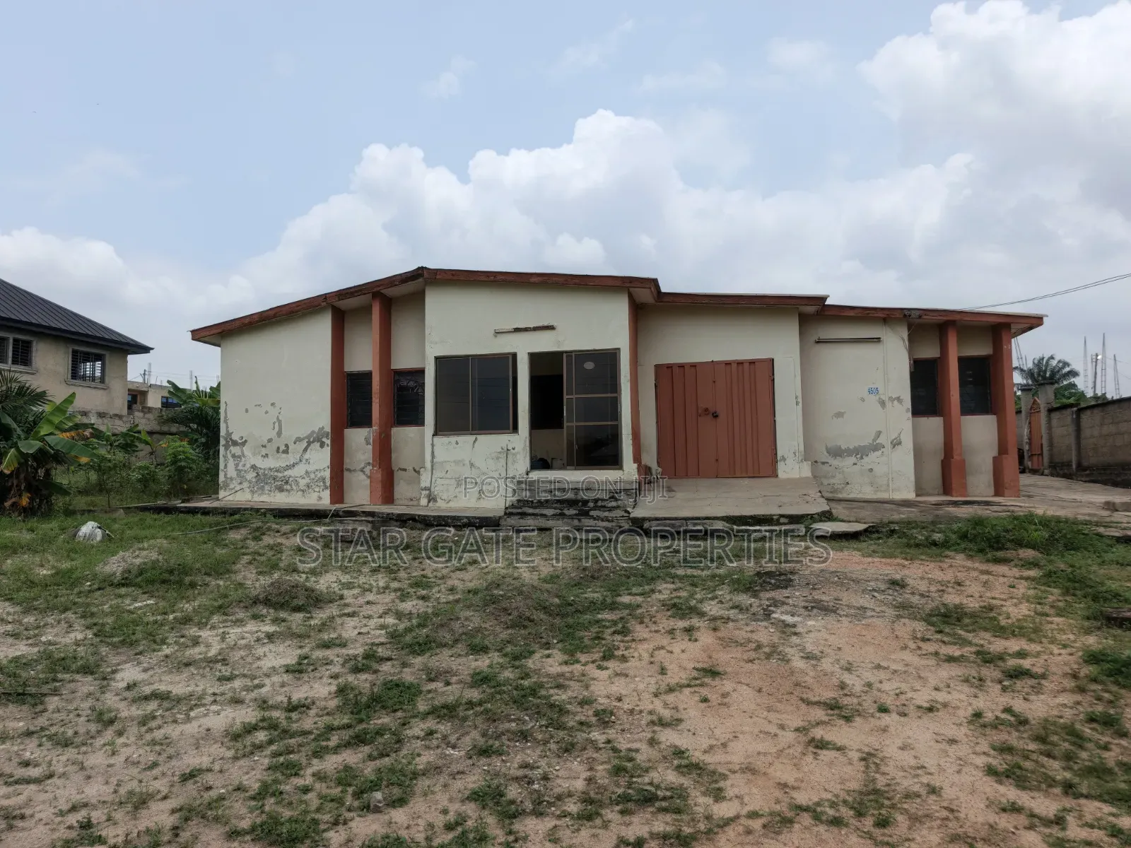 4bdrm House in Antoa Near Kenyasi, Kumasi Metropolitan for sale