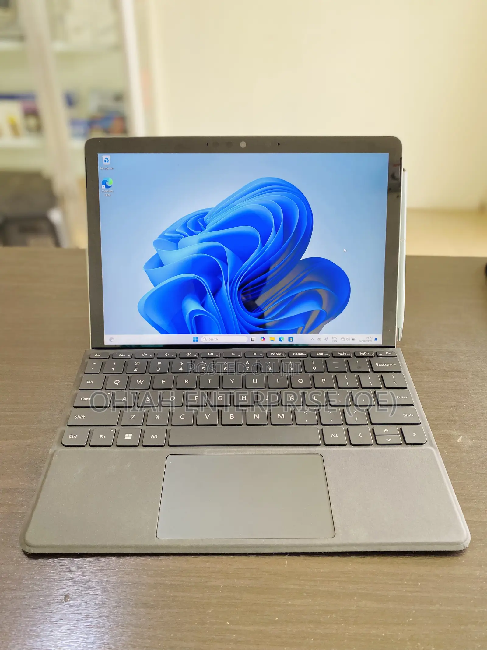 Laptop Microsoft Surface Go 3 8GB Intel Pentium SSD 128GB
