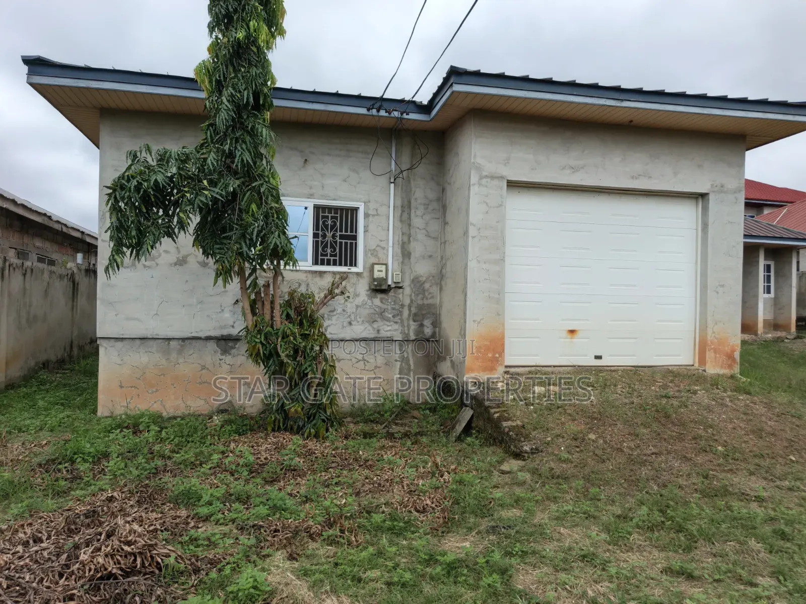 5bdrm House in Appiadu, Kumasi Metropolitan for sale