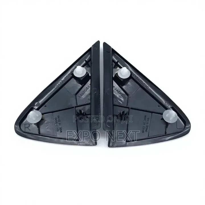 Toyota Yaris 2008–2013 – Door Mirror Corner Fender Triangle Cover