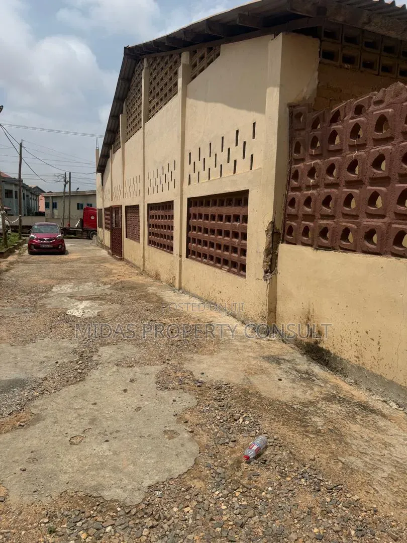 A Sizeable Warehouse for Sale at Achimota