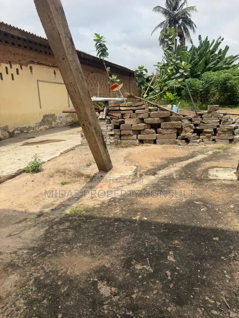 A Sizeable Warehouse for Sale at Achimota