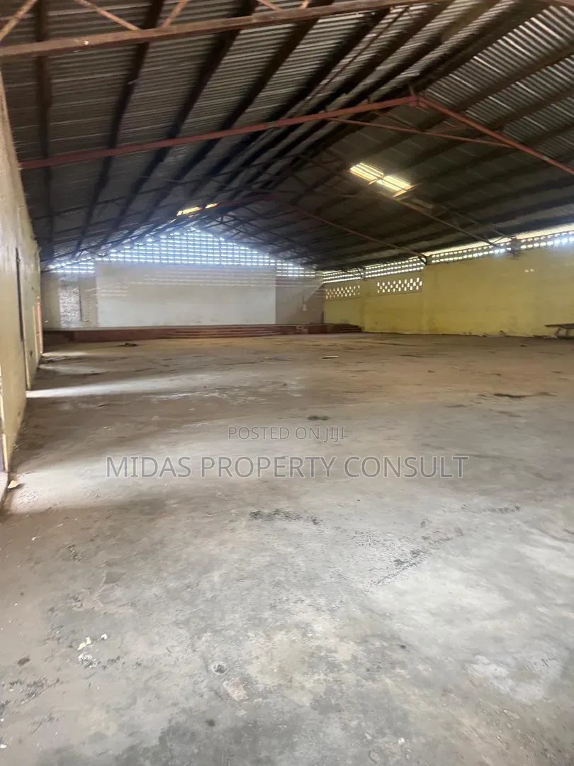 A Sizeable Warehouse for Sale at Achimota