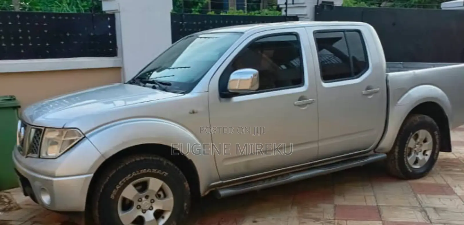 Nissan Navara 2012 Silver