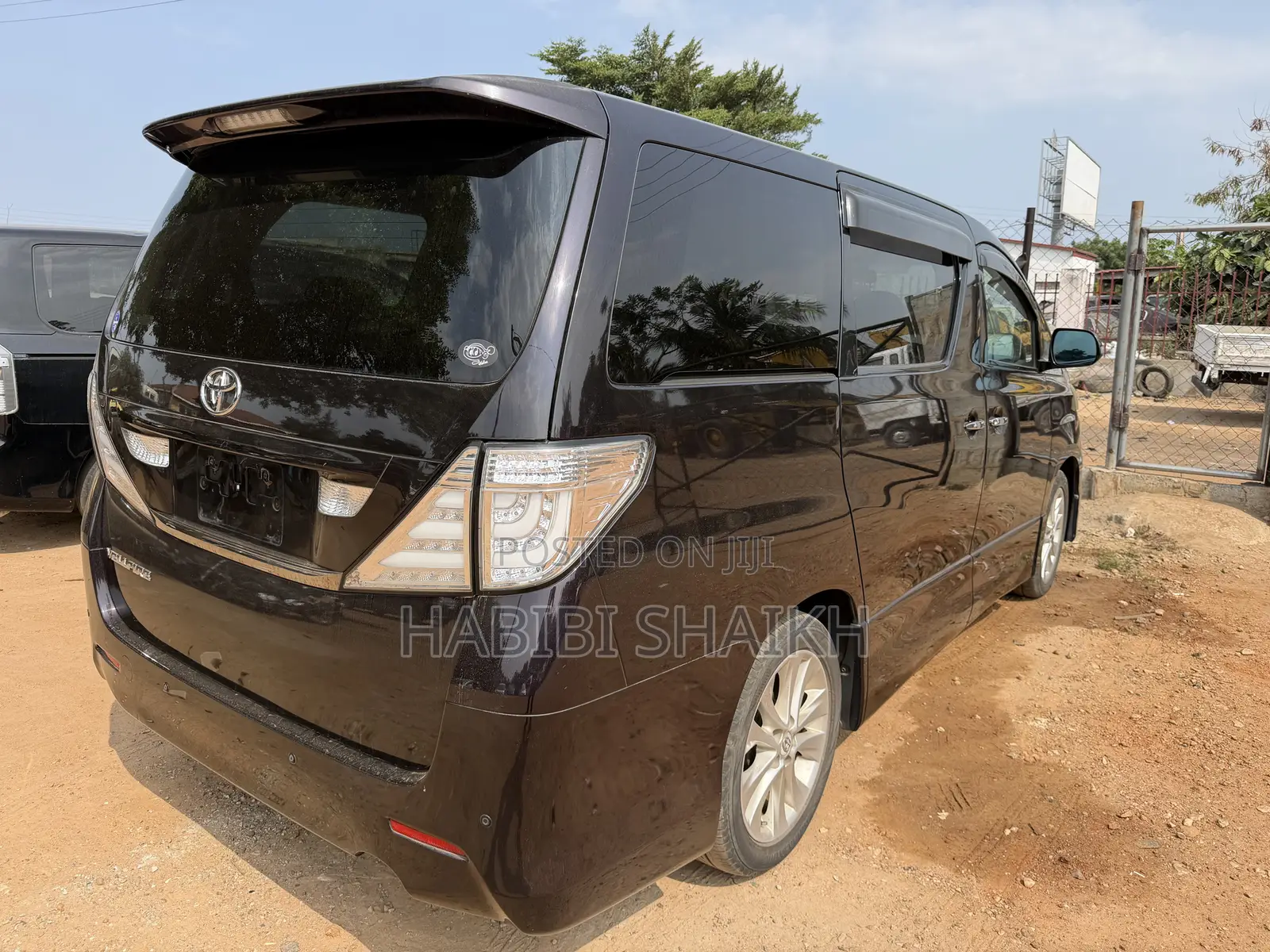Toyota Vellfire V 2.4 FWD 7-Seater 2010 Purple
