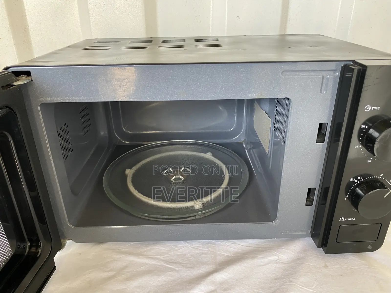Epio Budget-Friendly Black Microwave