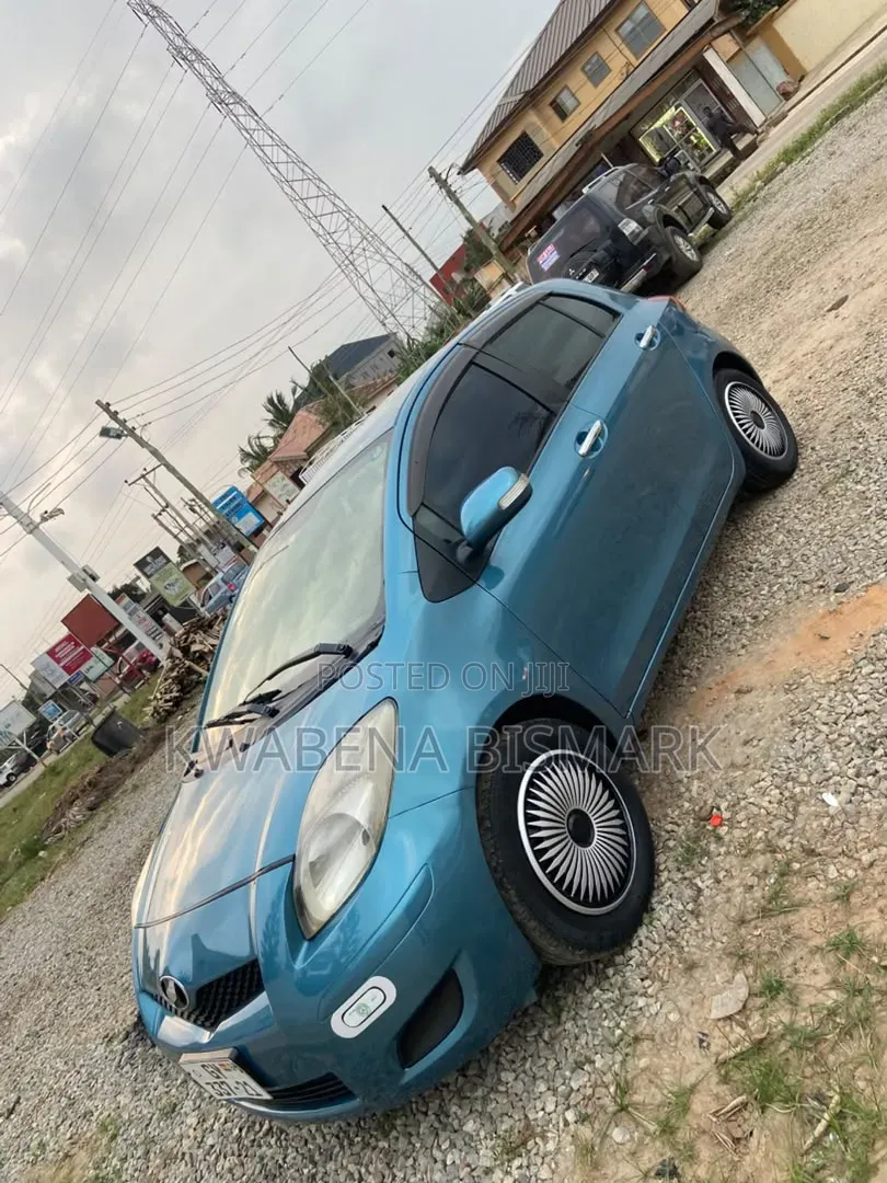 Toyota Vitz 2010