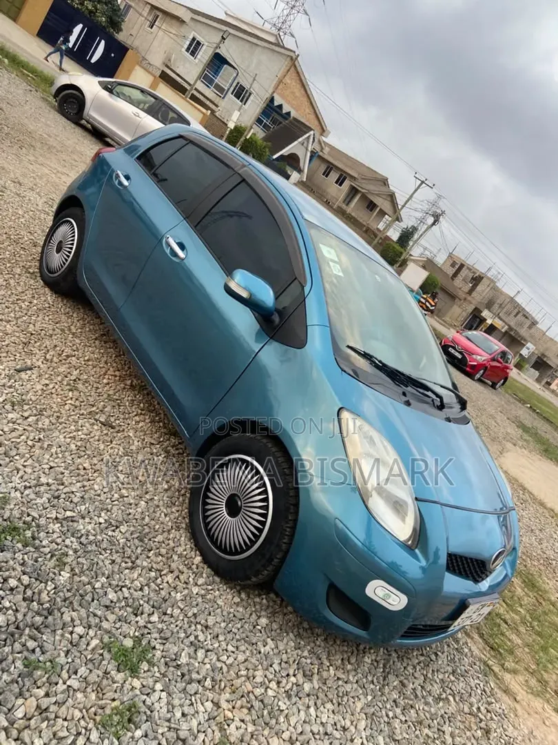 Toyota Vitz 2010